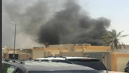 humo de la explosión en una mezquita de Arabia Saudí Arabia Saudita sufre las consecuencias de fomentar el terrorismo
